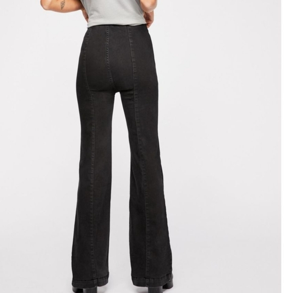 NWT Free People Slim Pull On Flare Leg Jeans Worn Black Size 28 - Picture 3 of 8